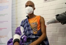 COVID-19 : UN VACCIN TESTÉ EN AFRIQUE DU SUD, UNE PREMIÈRE SUR LE CONTINENT