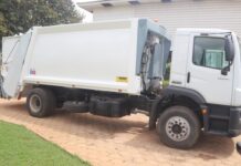 La mairie équipe la ville d’Abengourou d’un camion tasseur pour le ramassage des ordures