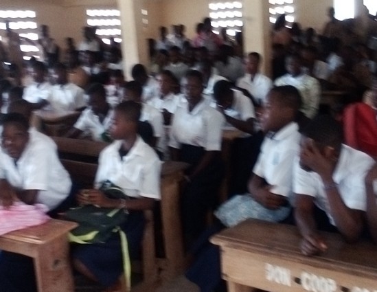des-eleves-du-lycee-Nanan-adepra-de-Bettie